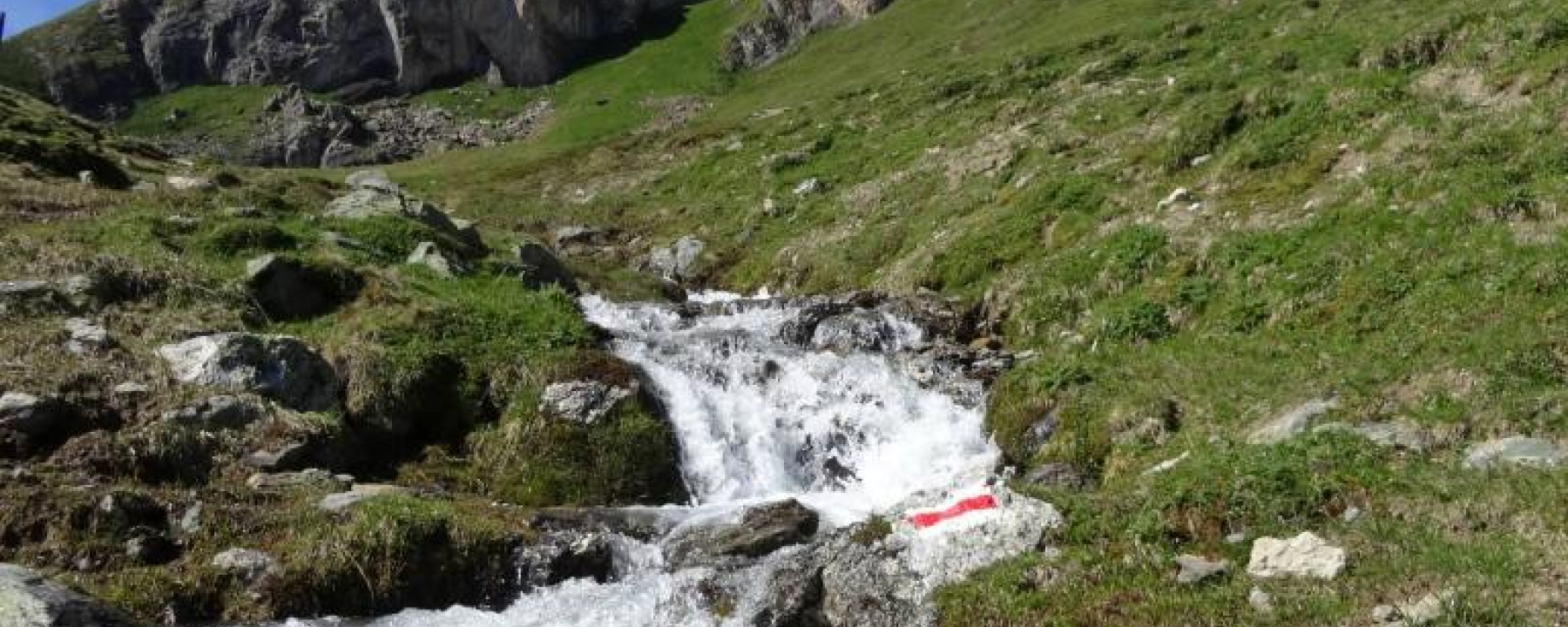 Bei der Alp Bella, Blick auf die Felsformation "Kirchentor"