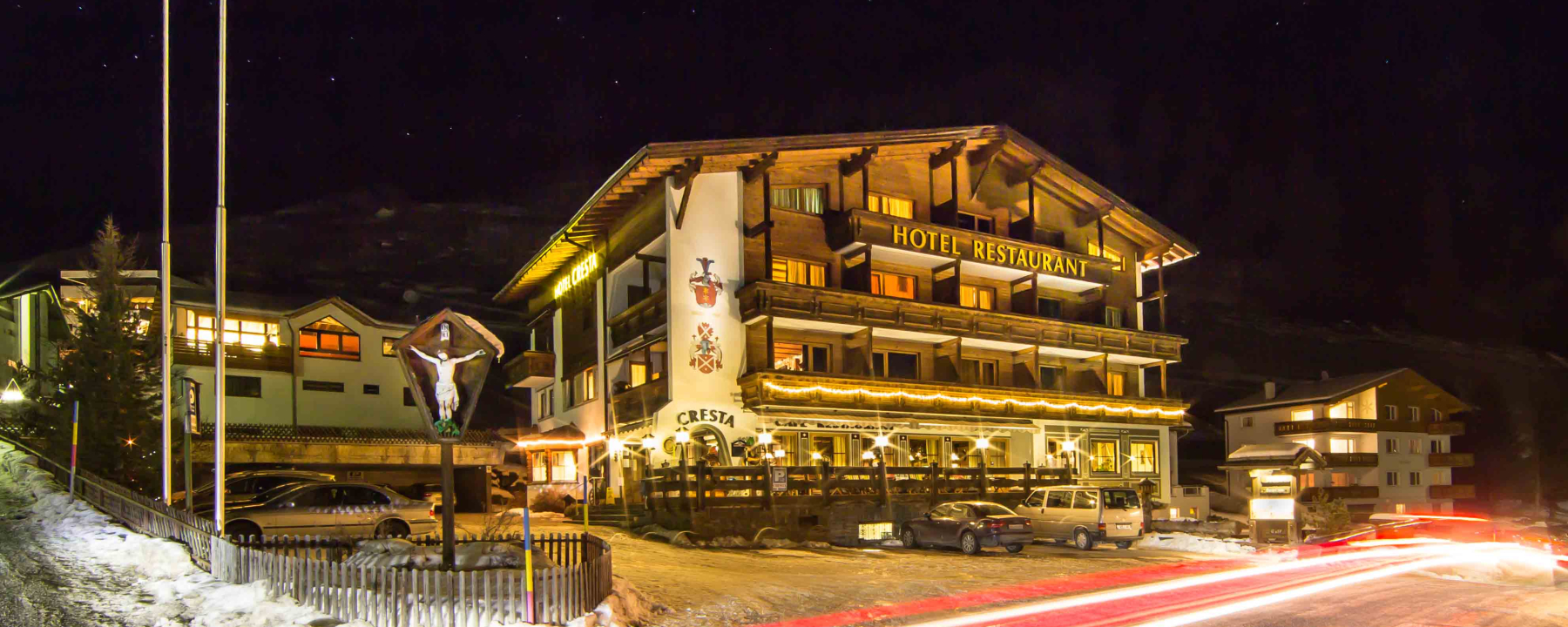 Hotel Cresta Nachtaufnahme
