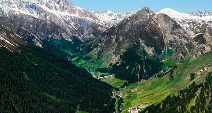 Ausblick vom Muttakopf auf das Samnauntal