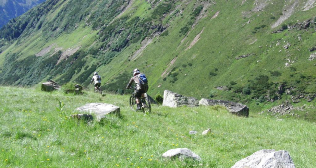 Velill-Trail Expert (oua_15168997_image) Velill-Trail Expert (oua_15168997_image)