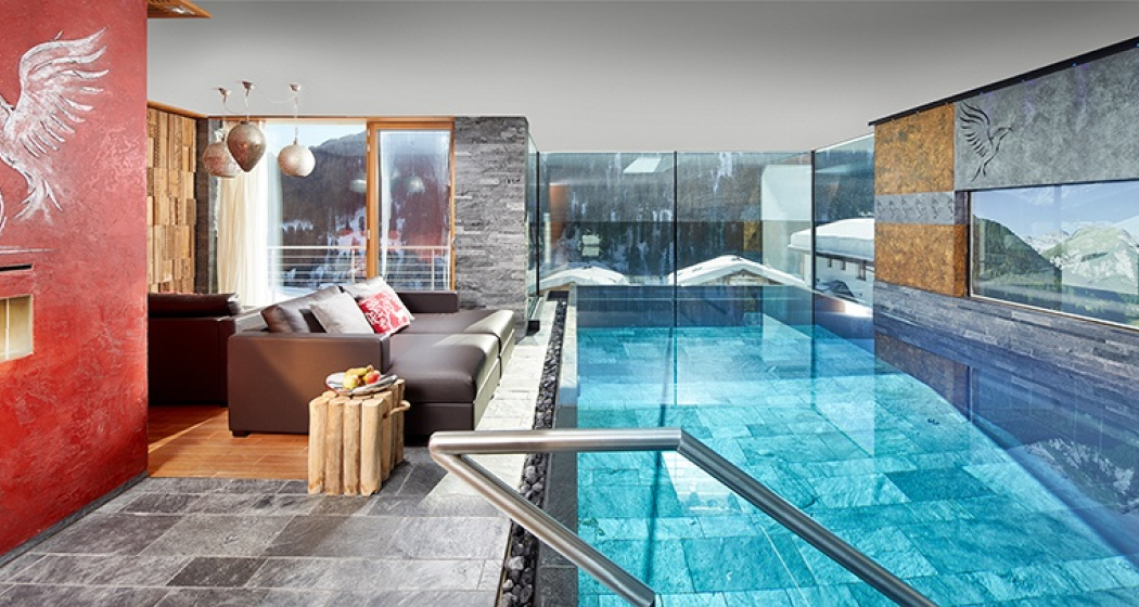 Infinity Panorama Naturstein-Swimmingpool mit Whirlpool & Massagebank Infinity Panorama Naturstein-Swimmingpool mit Whirlpool & Massagebank