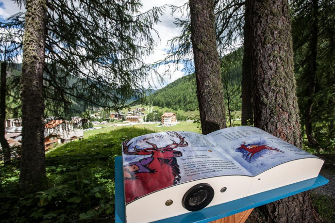 Samnaun Fairy Tale Trail in Summer (oua_10799481_image)