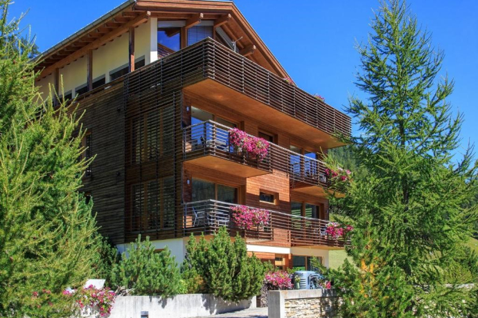 Elektroauto-Ladestation Apart Lischana (oua_80632728_image)