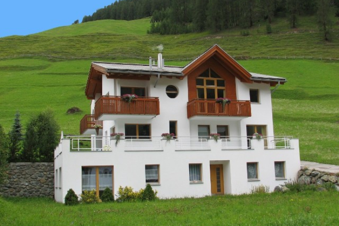 Apartment MEZPRA im Sommer
