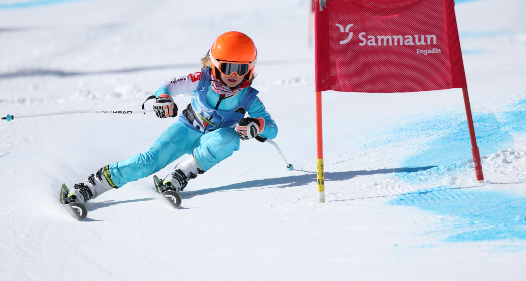 Internationaler Silvretta Schüler-Cup 2026 in Samnaun: Nachwuchsrennen, Thomas Tumler als Vorfahrer, Autogrammstunde und Ehrung auf der Alp Trida.