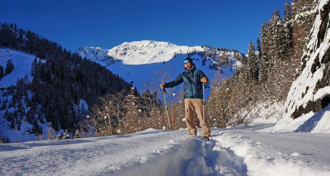 Schneeschuhwandern in Samnaun, Schweiz. Schneeschuhwandern in Samnaun, Schweiz.