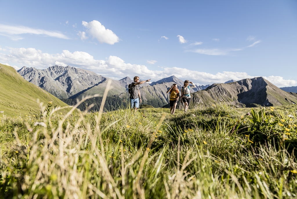 Wandern auf der Alp Bella.