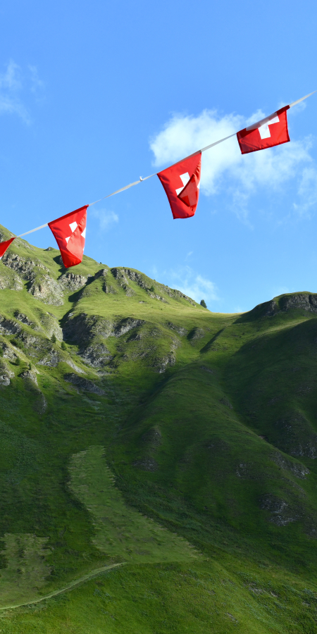 1. August in Samnaun mit Jodelchörli Traditionen Oldtimer Traktoren
