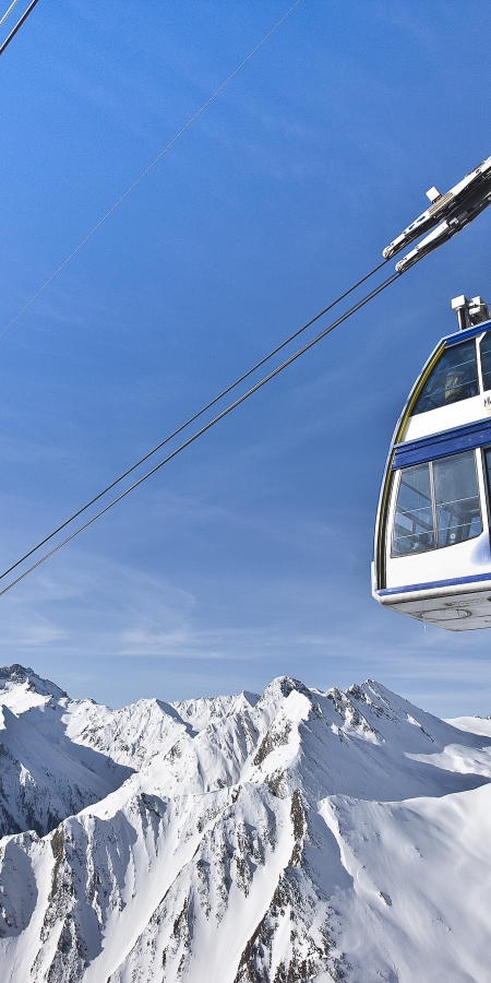 Doppelstockbahn im Skiegbiet Samnaun Doppelstockbahn im Skiegbiet Samnaun