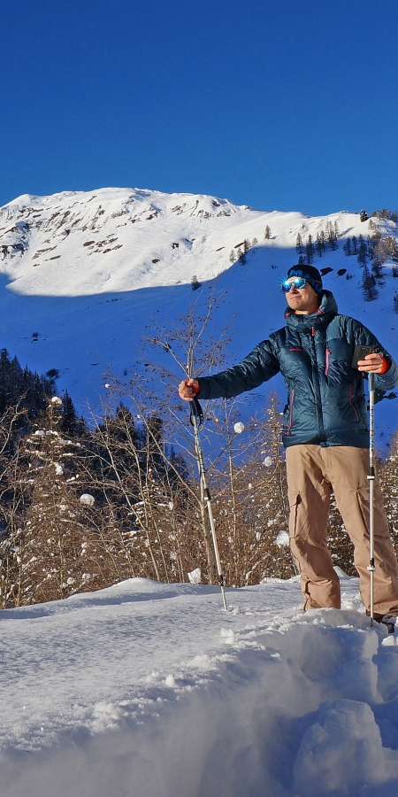 Schneeschuhwandern in Samnaun, Schweiz.