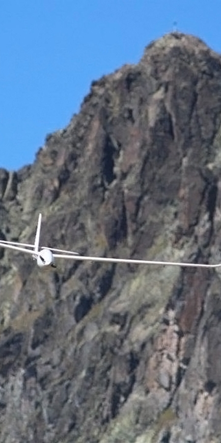 Hangsegeln & Modellfliegen in Samnaun, Schweiz. Hangsegeln & Modellfliegen in Samnaun, Schweiz.