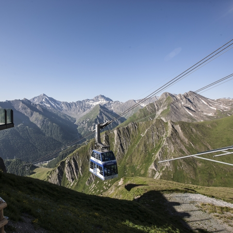 Hoch hinaus mit den Bergbahnen in Samnaun