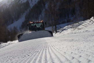 andy-carnot-samnaun-pistenpräparation-zeblas