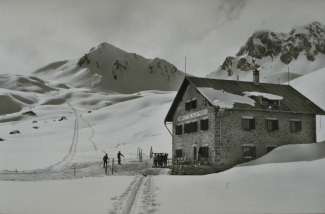 Samnaun Winter Skigebiet Geschichte Bergbahnen Alp Trida Skihaus