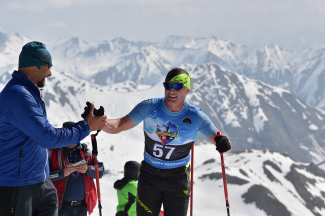 Im Winter als Leiter der Skischule und des Schneesportclubs.