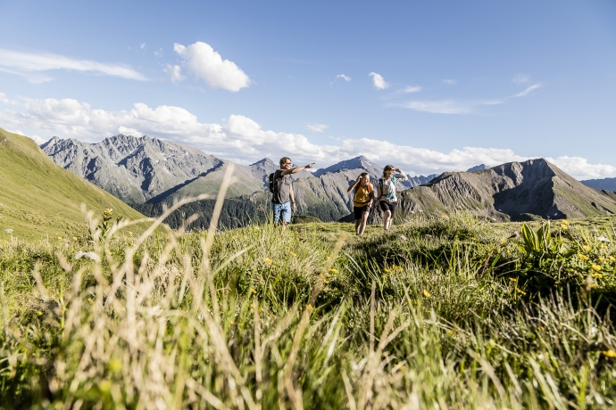 Wandern auf der Alp Bella.