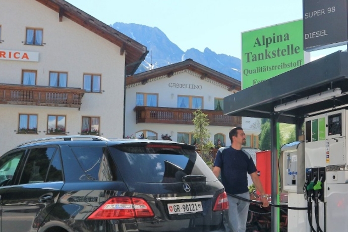 Alpina Tankstelle