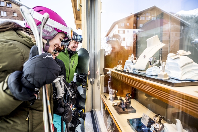 Zollfrei einkaufen in Samnaun, Schweiz.