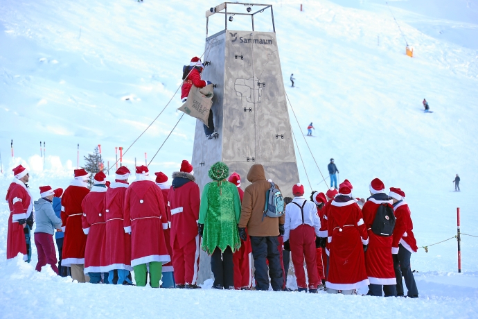 Santa's Chimney Challenge