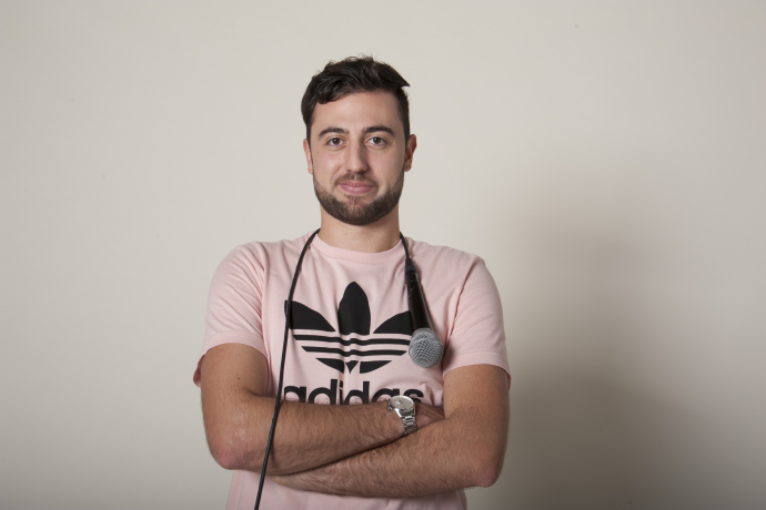 Sven Ivanic tritt mit seinem Programm «JUSländer» am Comedy im Schnee in Samnaun auf.