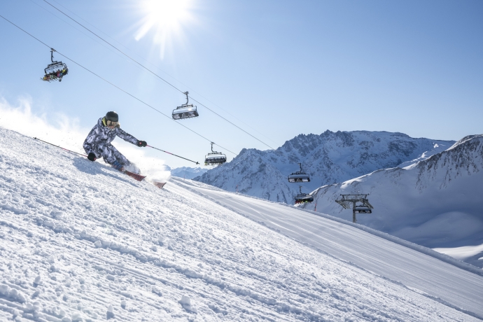Jasmin Egli auf der Skipiste © Mayk Wendt Jasmin Egli auf der Skipiste