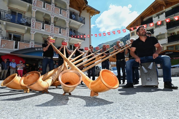 Alphornbläser am 1. August in Samnaun