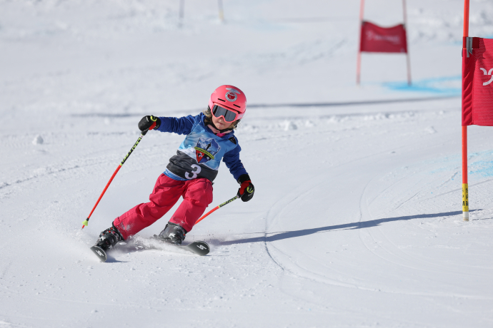 Kinder fahren gratis Ski in Samnaun