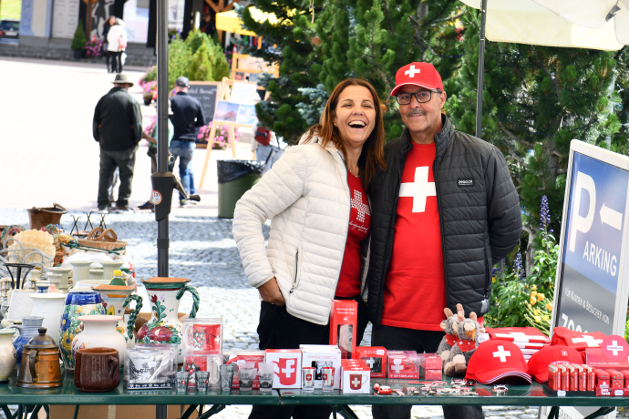 1. August in Samnaun mit Jodelchörli Traditionen Oldtimer Traktoren