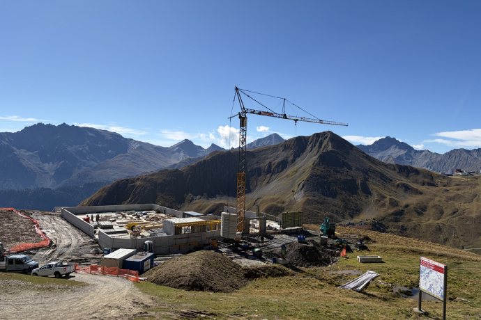 Bau Bergstation Laret 1.