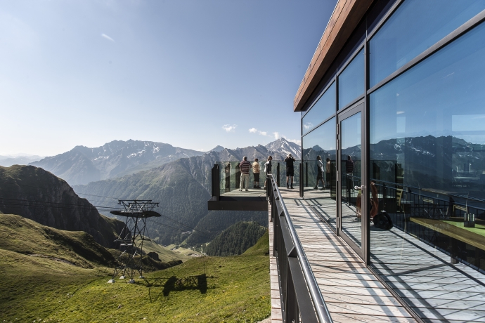 Wunderschöner Ausblick auf die Berge Wunderschöner Ausblick auf die Berge