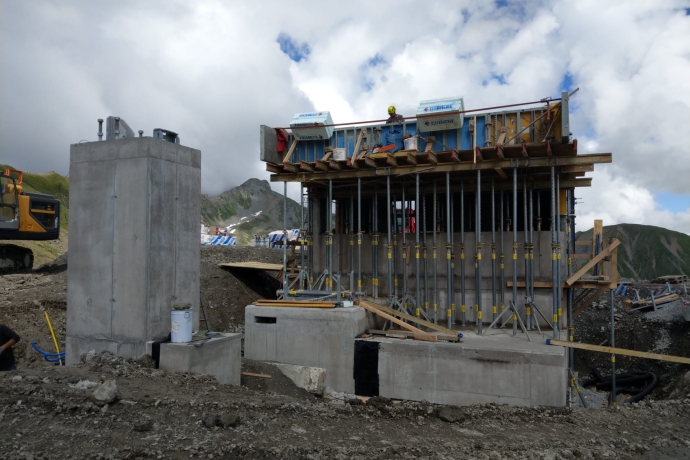 Arbeiten an der neuen Bergstation Visnitz N2 Arbeiten an der neuen Bergstation Visnitz N2