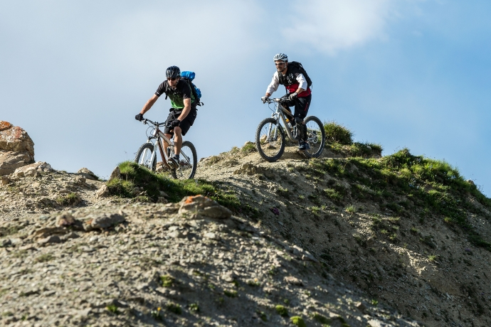 Mountainbiken bei bestem Wetter Mountainbiken bei bestem Wetter