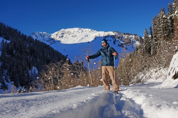 Schneeschuhwandern in Samnaun, Schweiz.