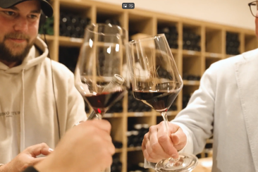 Sommerkampagne_Weingläser_Chasa_Montana